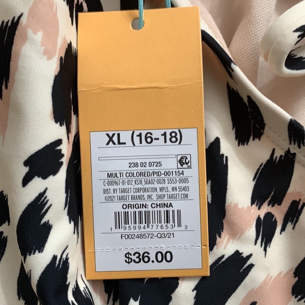 Kona Sol Women's Modern Medium Coverage One Piece Swimsuit - Leopard Print - Picture 7 of 16
